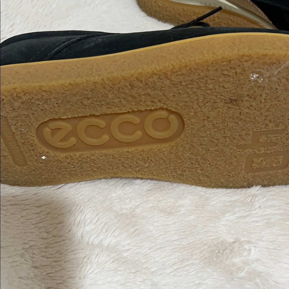 Ecco Black Suede womens oxford. excellent condition - Picture 3 of 5
